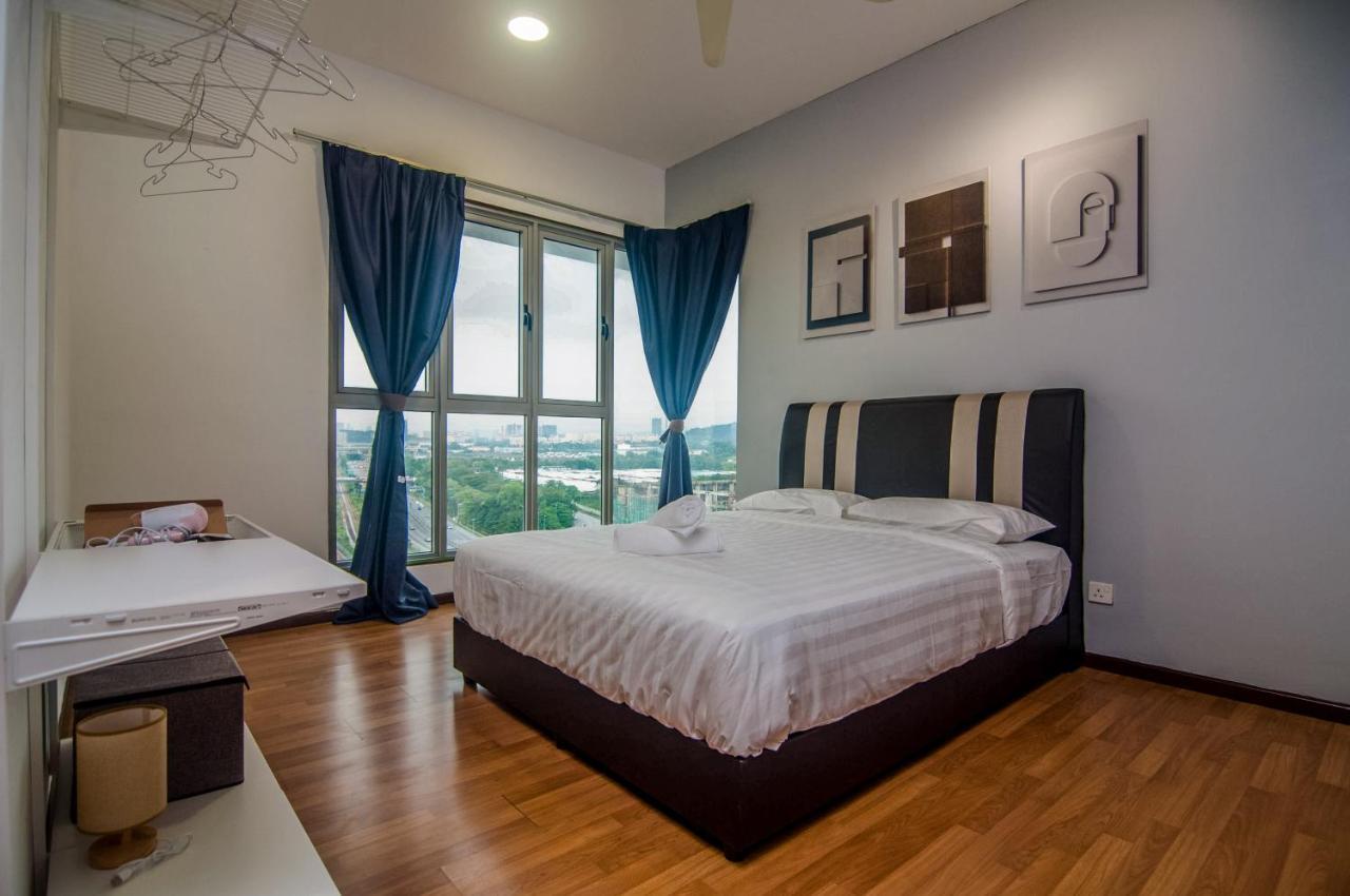 Flora Residence One South By Idealhub Seri Kembangan Dış mekan fotoğraf